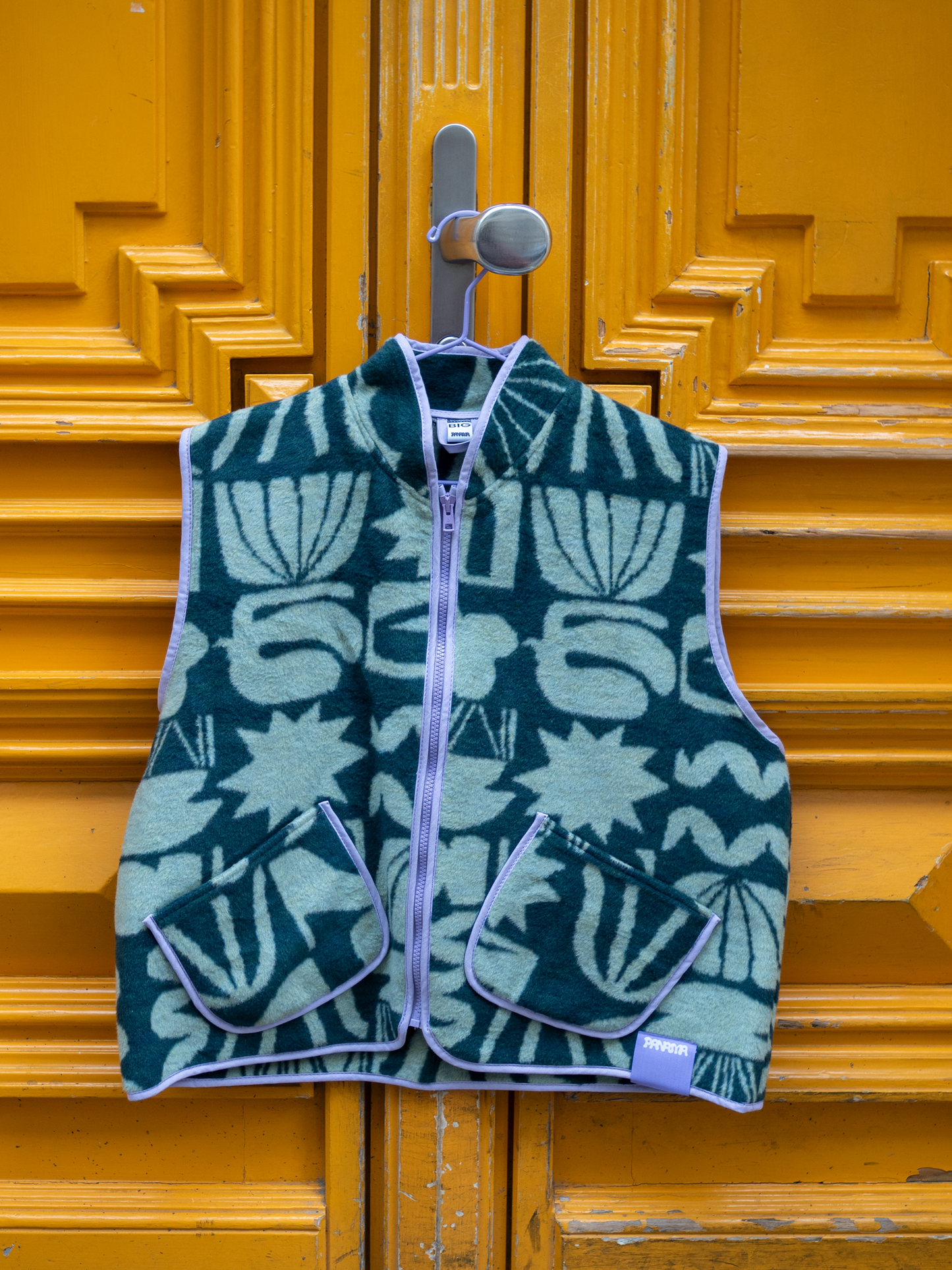 FLOWERS vest