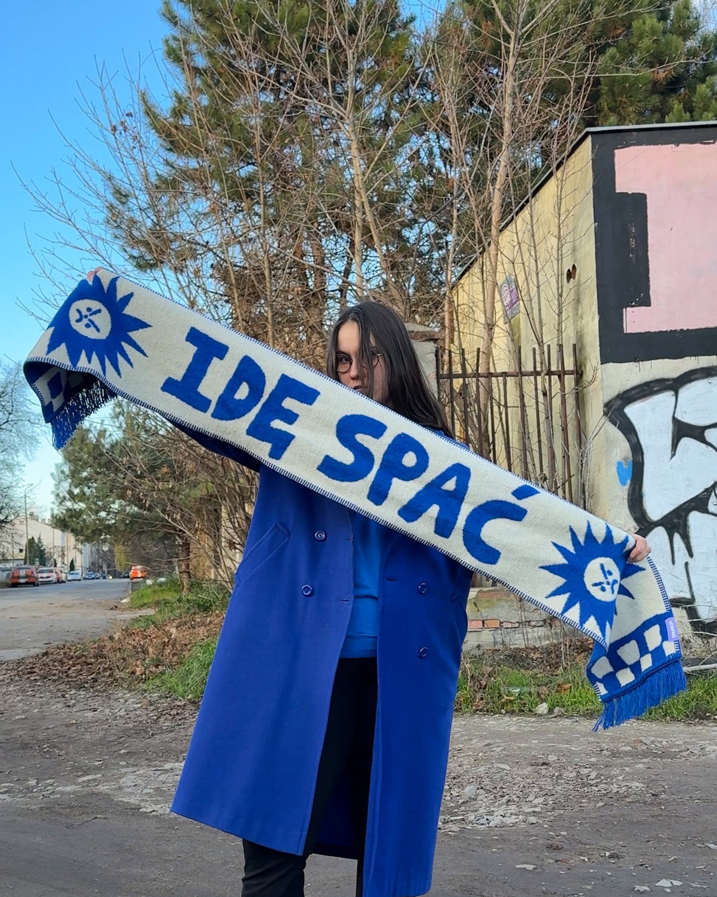 IDĘ SPAĆ szalik żakardowy x namazane