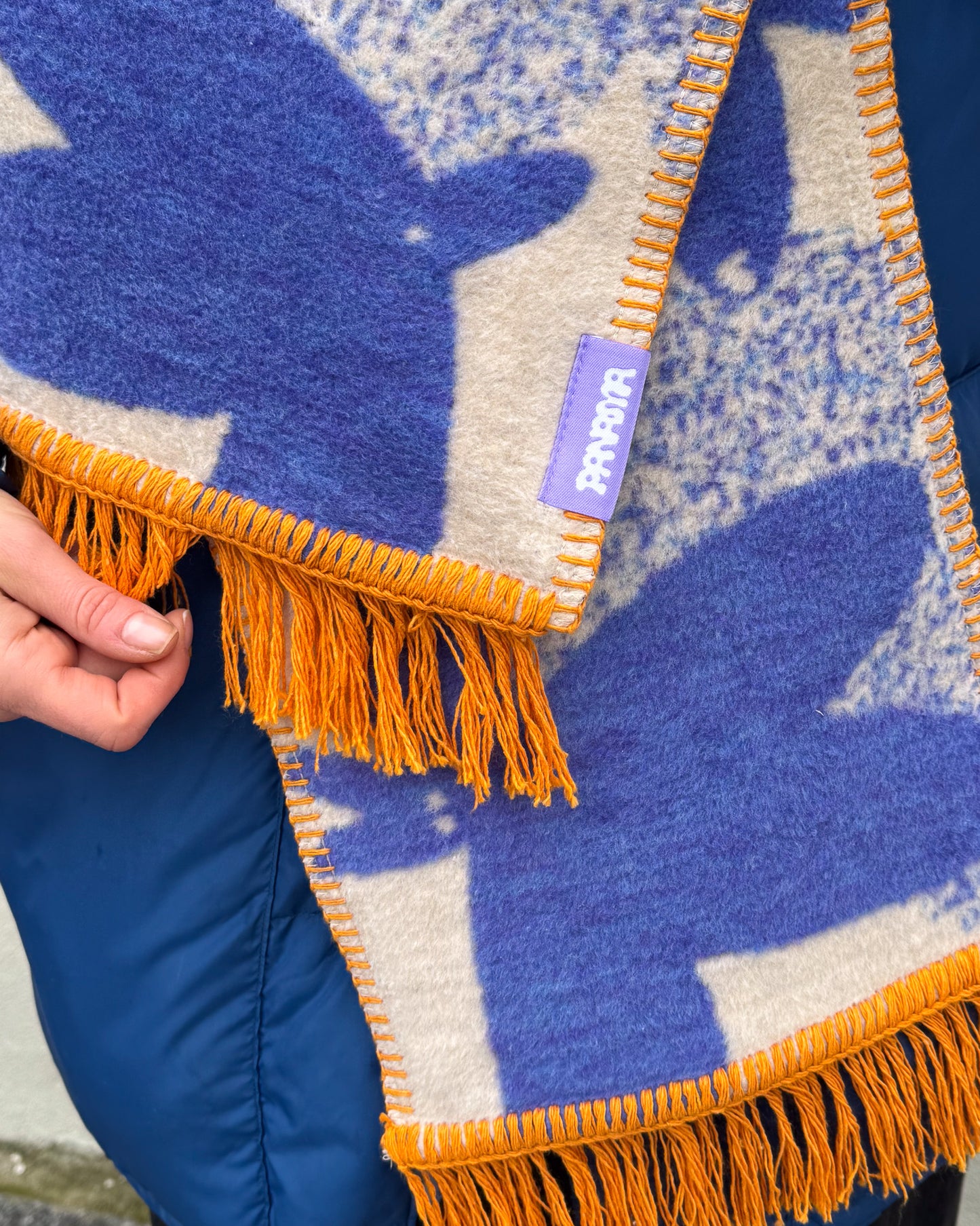 NIEBIAŃSKIE PIESKI szalik żakardowy